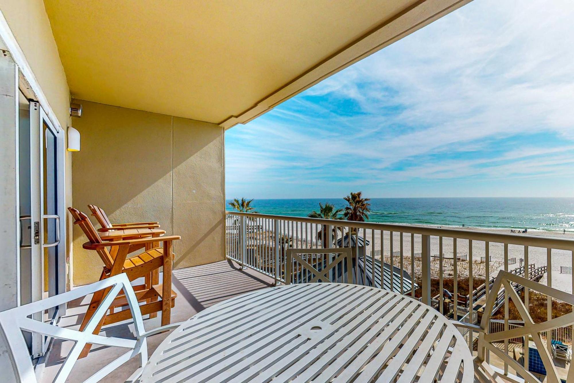 Apartment Escapes! To The Shores #204