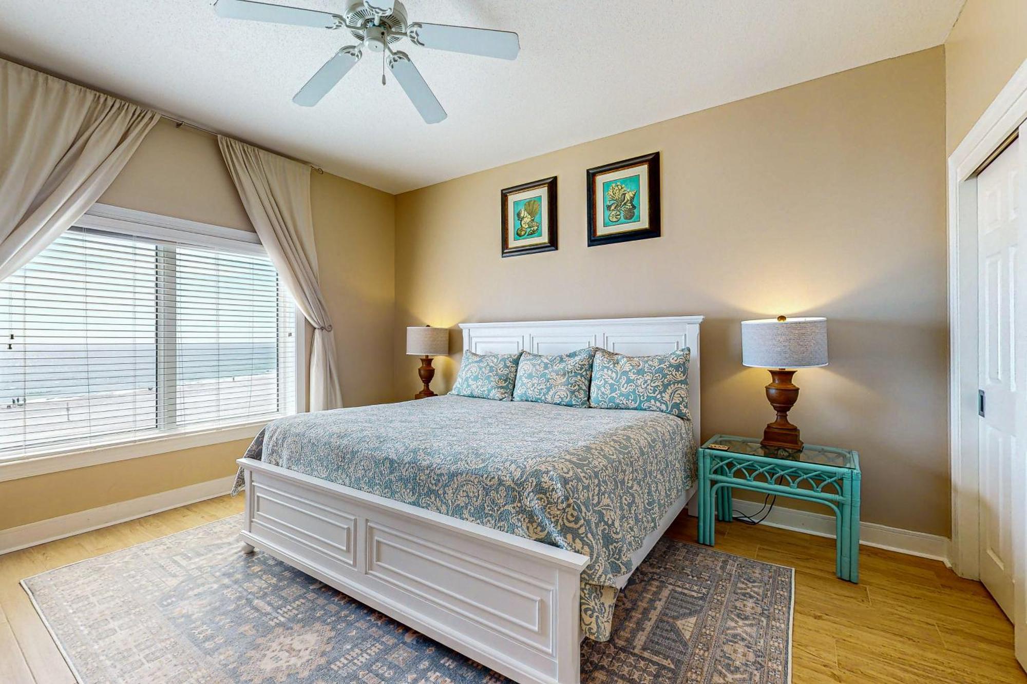 Apartment Escapes! To The Shores #204 *