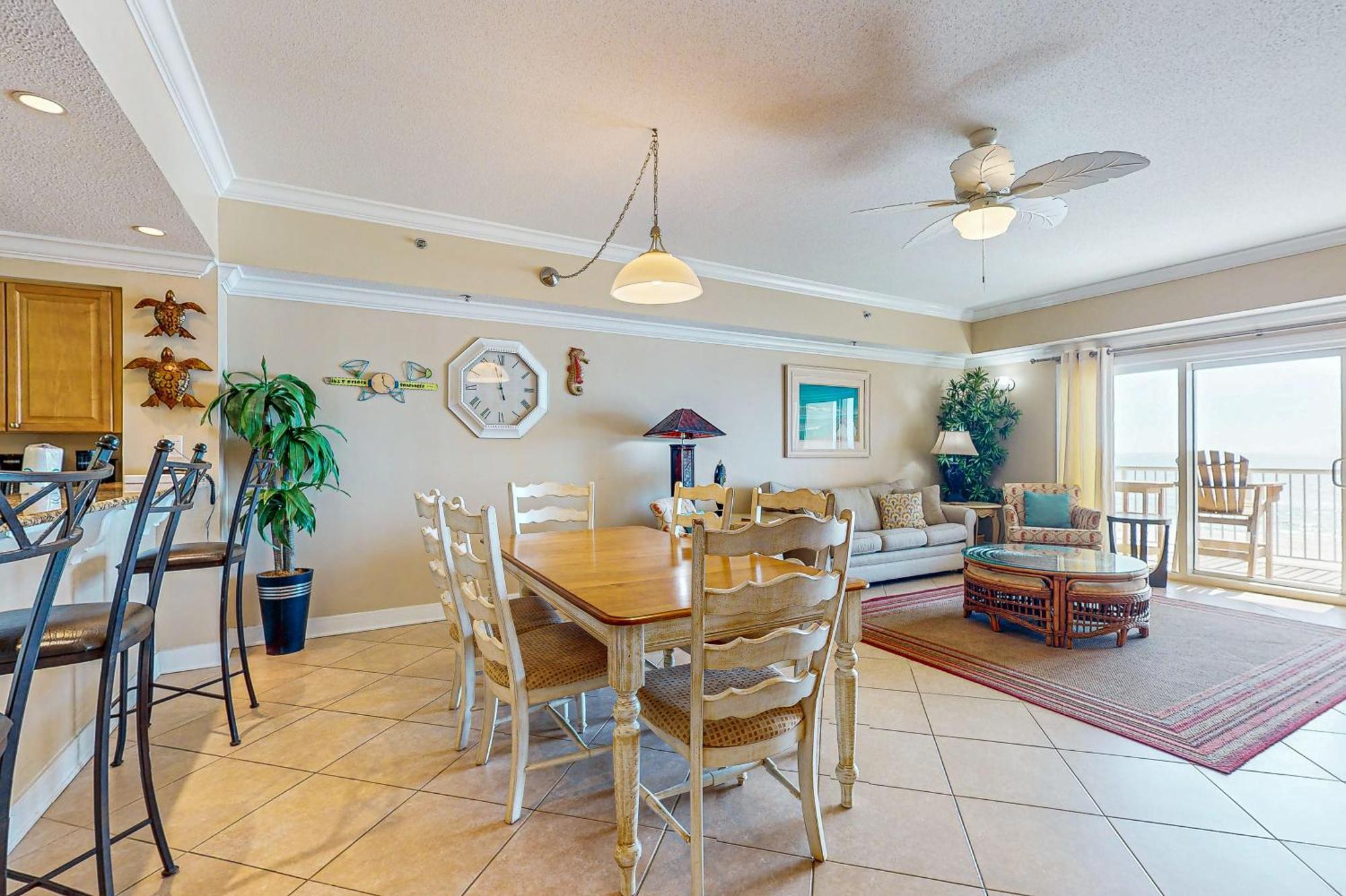 Escapes! To The Shores #204 Apartment
